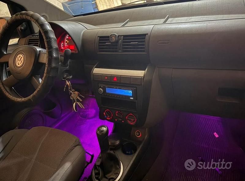 Usata VW Fox Sport 54 CV (39 kW) 2005 Blu Utilitaria
