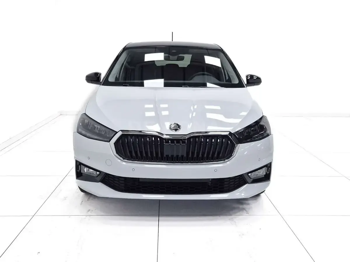 Nuova Skoda Fabia 95 CV (69 kW) 2026 Bianco luna metallizzato nero Utilitaria