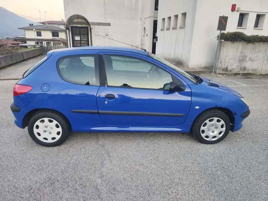 Usata Peugeot 206 60 CV (44 kW) 2001 Berlina