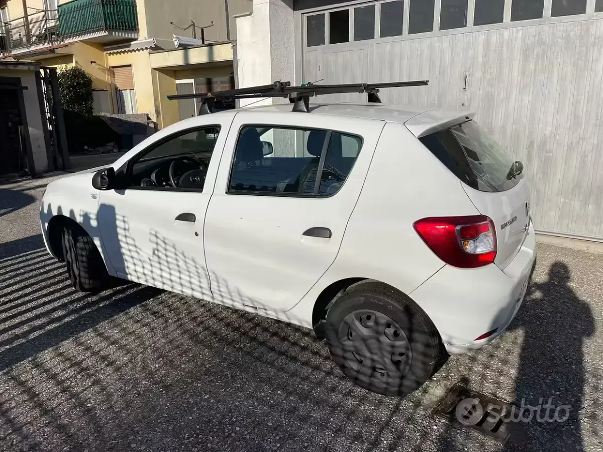 Usata Dacia Sandero 75 CV (55 kW) 2015 Bianco Berlina