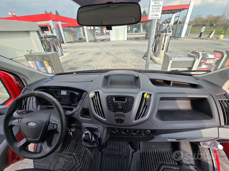 Usata Ford Transit 131 CV (96 kW) 2018 Rosso