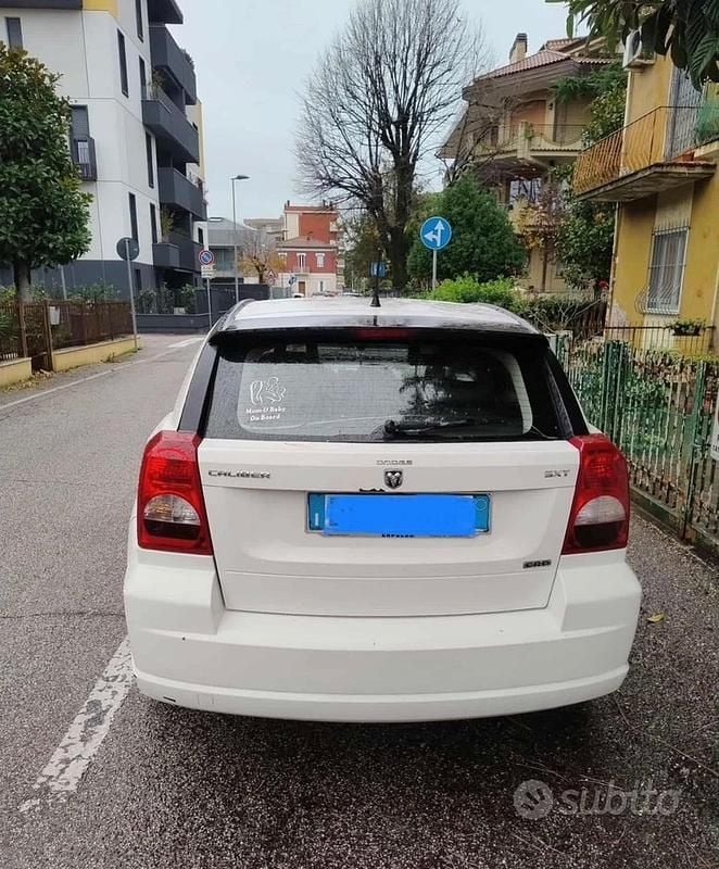 Bianco Usata 2008 Dodge Caliber SXT Due volumi | 3000 € (Buon prezzo) - Immagine 1/4