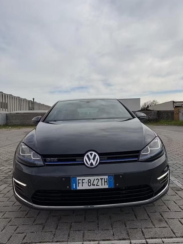Usata VW Golf VII GTE 149 CV (109 kW) 2016 Grigio Berlina
