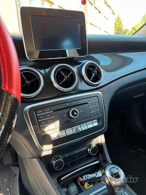 Usata Mercedes CLA180 2018 Grigio Berlina