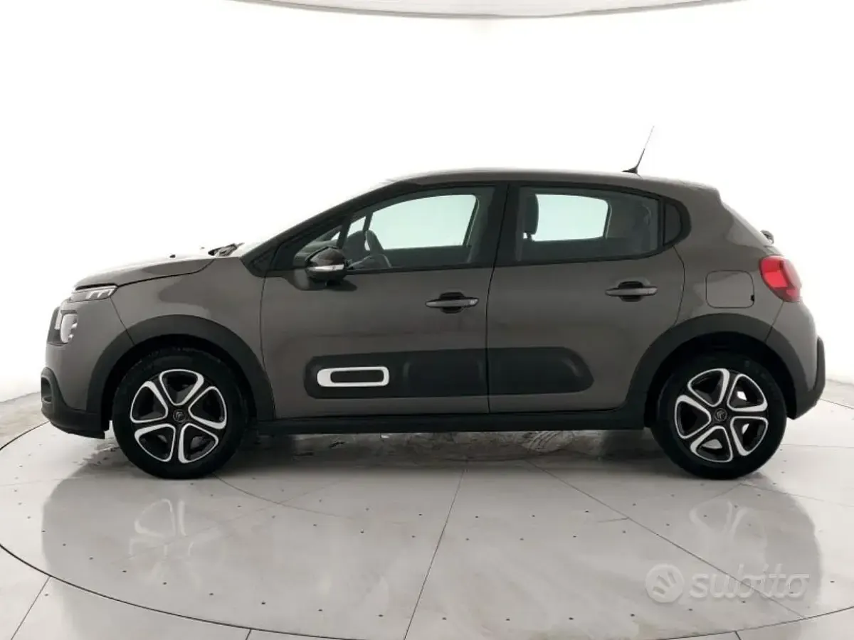 Usata Citroën C3 PureTech 83 CV (61 kW) 2024 Grigio Monovolume
