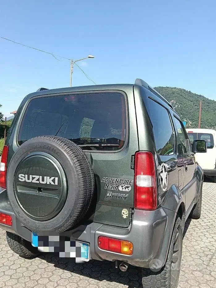 Usata Suzuki Jimny 85 CV (62 kW) 2016 Verde SUV