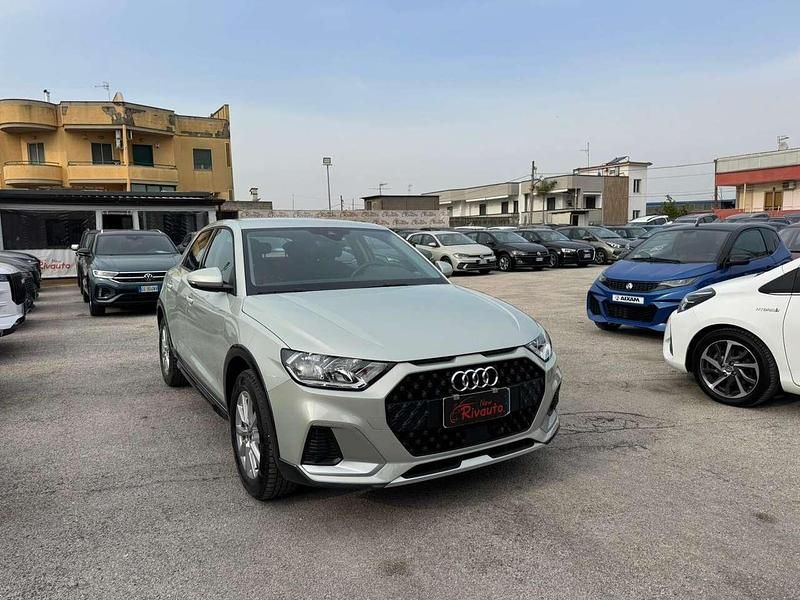 Usata Audi A1 Ambiente 115 CV (84 kW) 2023 Grigio SUV