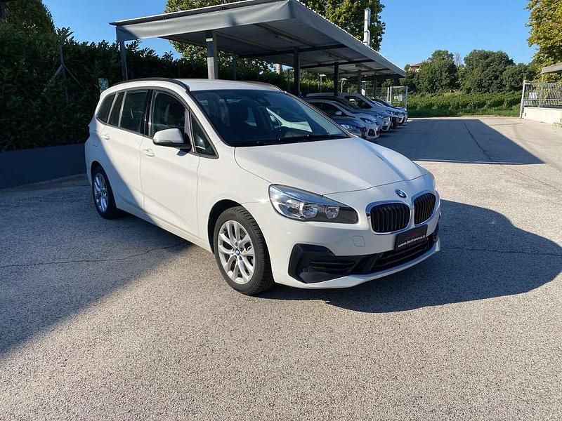 Usata BMW 220 Gran Tourer Advantage 192 CV (141 kW) 2019 Bianco Monovolume