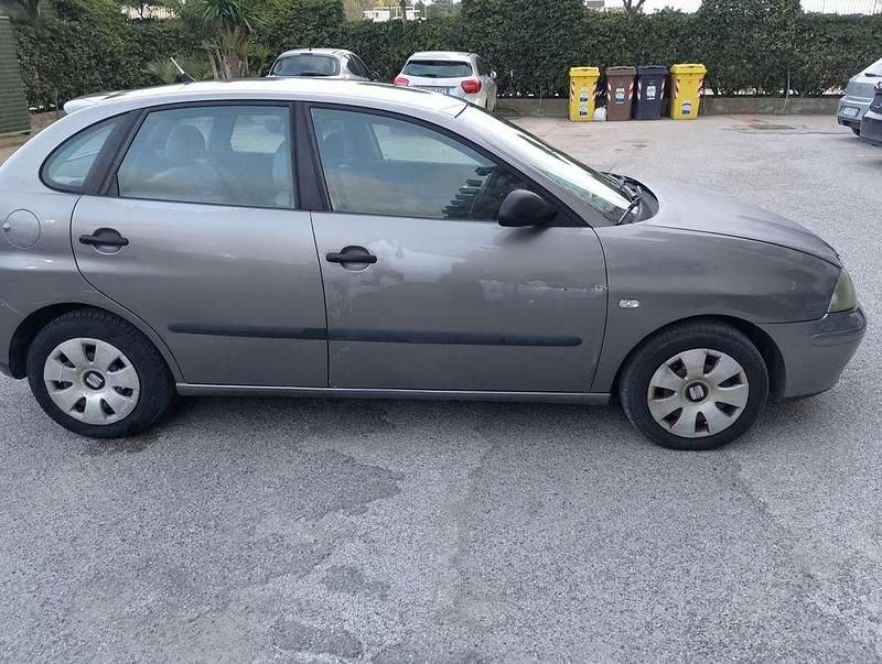 Usata Seat Ibiza Stella 60 CV (44 kW) 2003 Berlina
