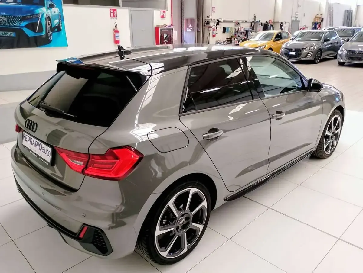 Usata Audi A1 Sportback Black Edition 116 CV (85 kW) 2025 Grigio chronos Utilitaria