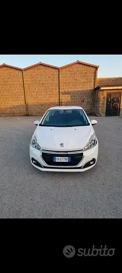 Usata Peugeot 208 75 CV (55 kW) 2018 Bianco Utilitaria