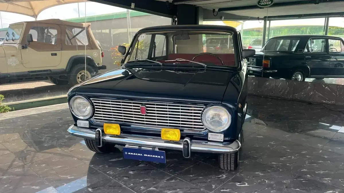 Usata Fiat 124 24 CV (17 kW) 1977 Blu Cabrio