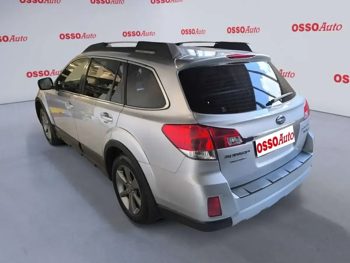 Usata Subaru Outback Trend 150 CV (110 kW) 2014 Argento Station wagon