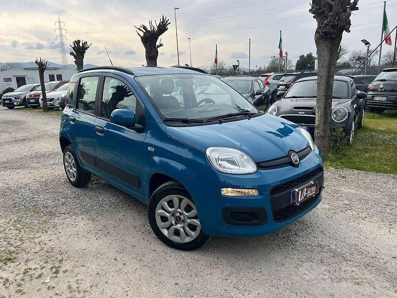 Usata Fiat Panda Easy 86 CV (63 kW) 2012 Blu Utilitaria