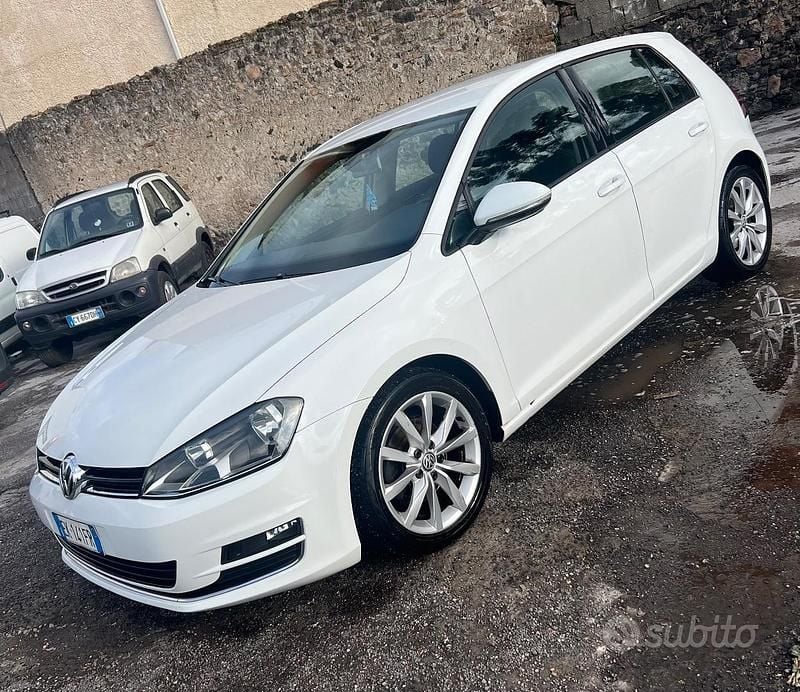 Usata VW Golf VII Highline 110 CV (80 kW) 2014 Bianco Berlina