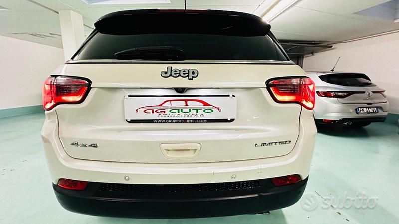 Usata Jeep Compass Limited 140 CV (102 kW) 2019 Beige SUV