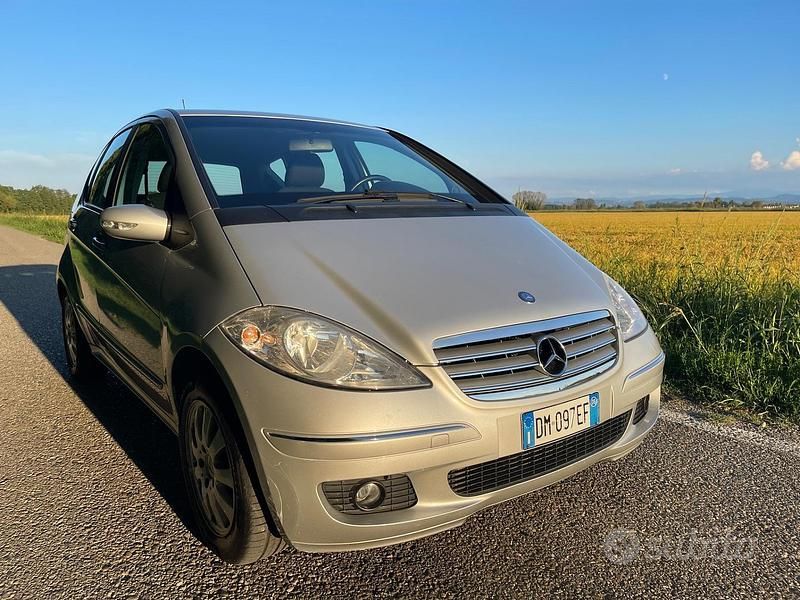 Usata Mercedes A160 Elegance 82 CV (60 kW) 2007 Argento Utilitaria