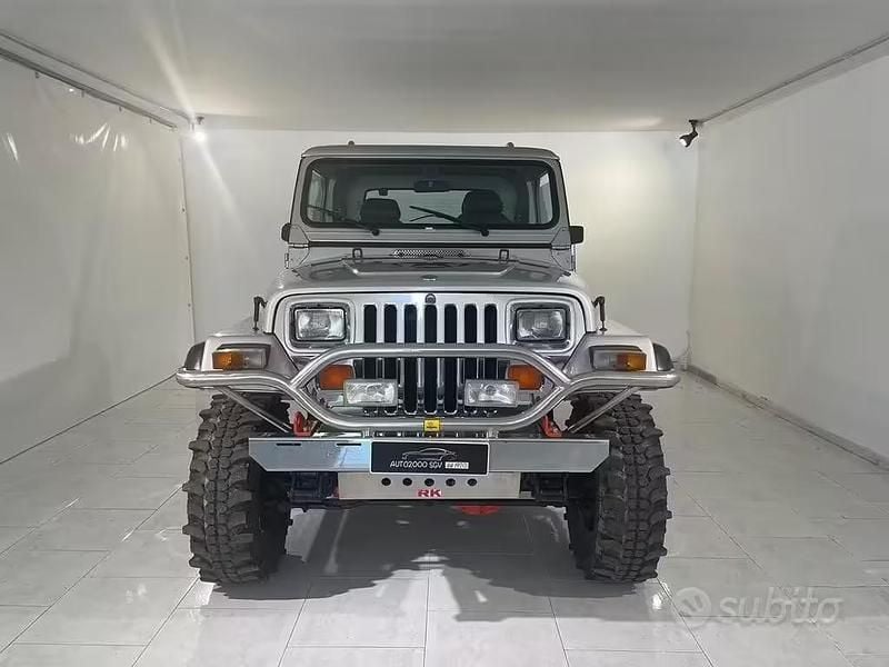 Usata Jeep Wrangler Laredo 103 CV (75 kW) 1989 SUV