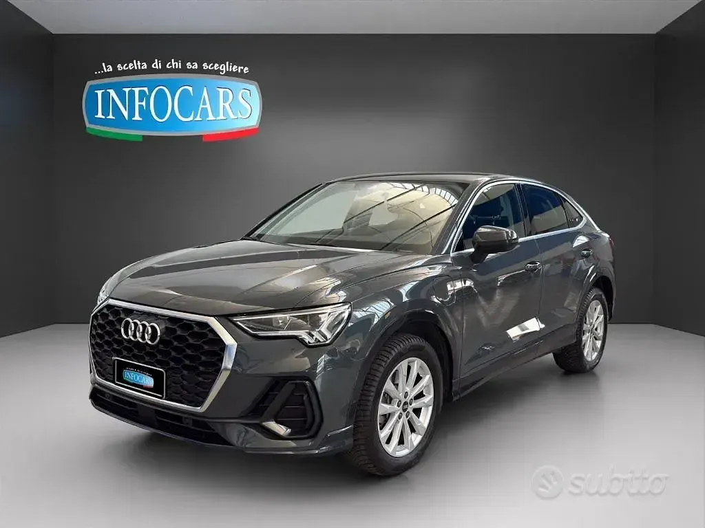 Usata Audi Q3 Business Plus 150 CV (110 kW) 2022 Grigio metallizzato SUV