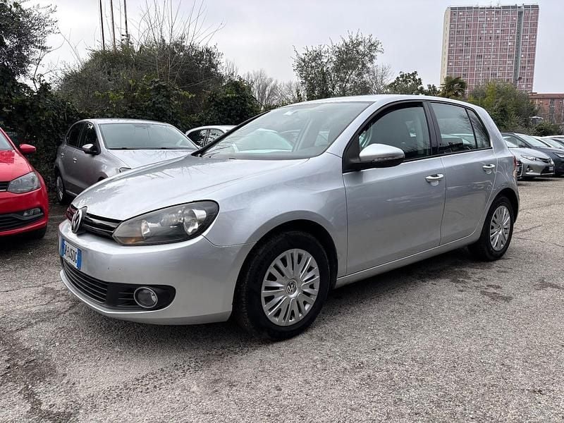 Usata VW Golf VI Comfortline 102 CV (75 kW) 2008 Argento Utilitaria