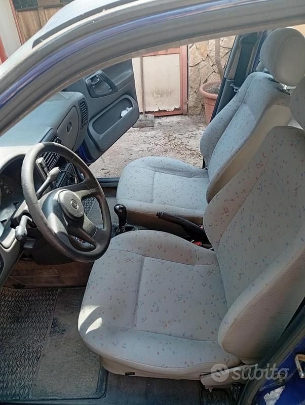 Usata VW Polo 64 CV (47 kW) 1998 Blu Utilitaria