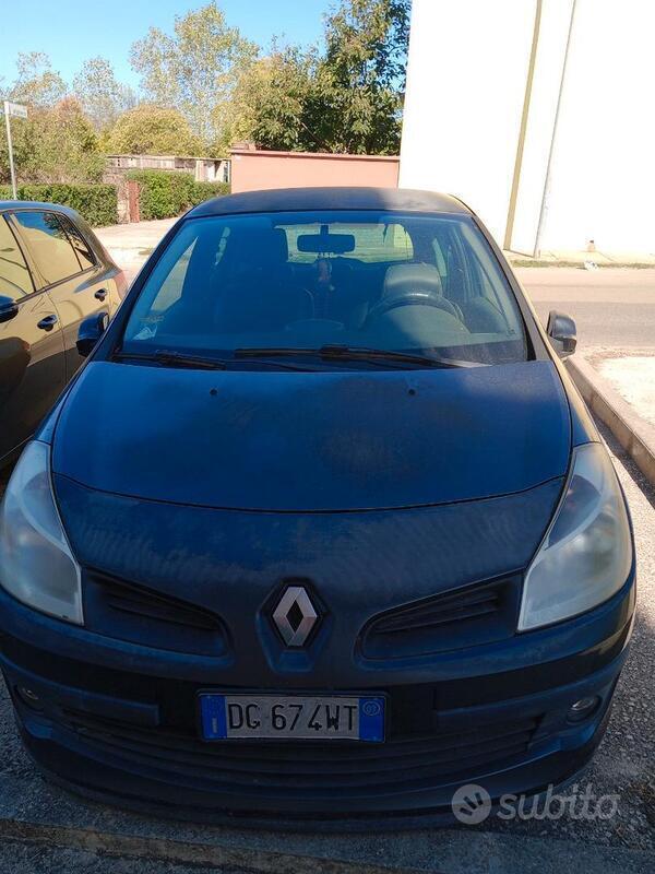 Usato 2007 Renault Clio 1.1 Benzin 75 CV (1.200 €)