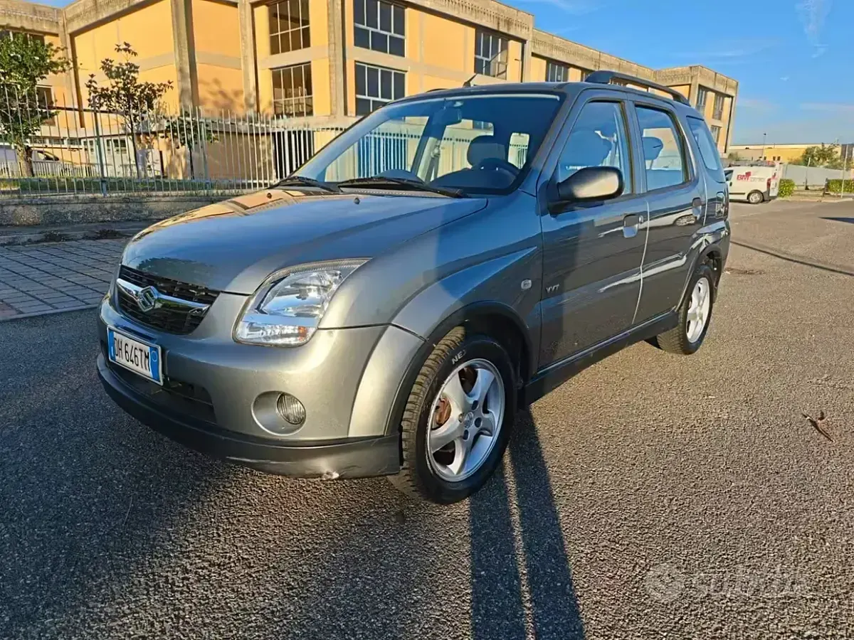 Usata Suzuki Ignis GL 99 CV (72 kW) 2007 Grigio Utilitaria
