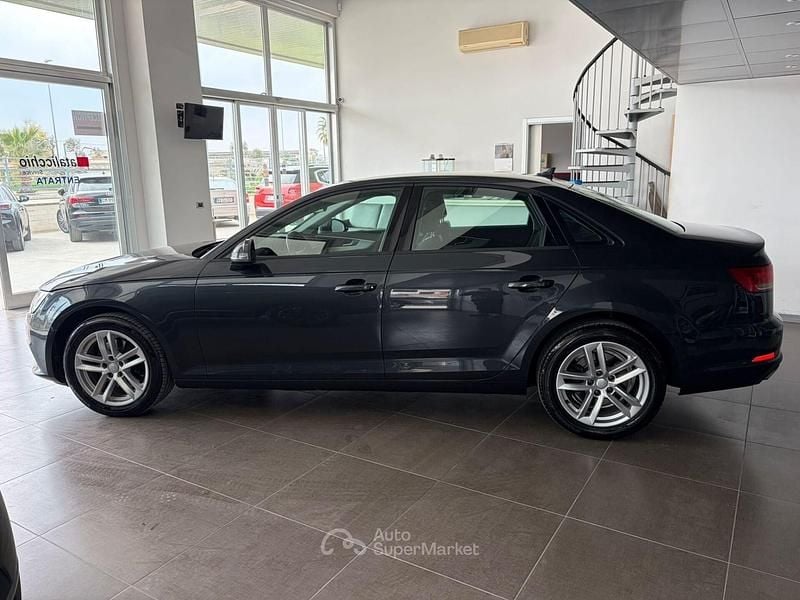 Usata Audi A4 Business 150 CV (110 kW) 2018 Grigio Berlina