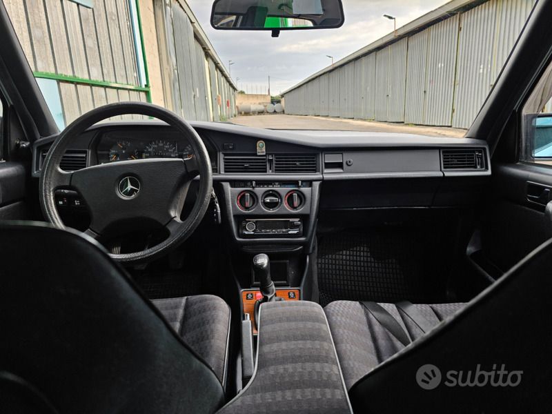 Usata Mercedes 190 109 CV (80 kW) 1993 Berlina