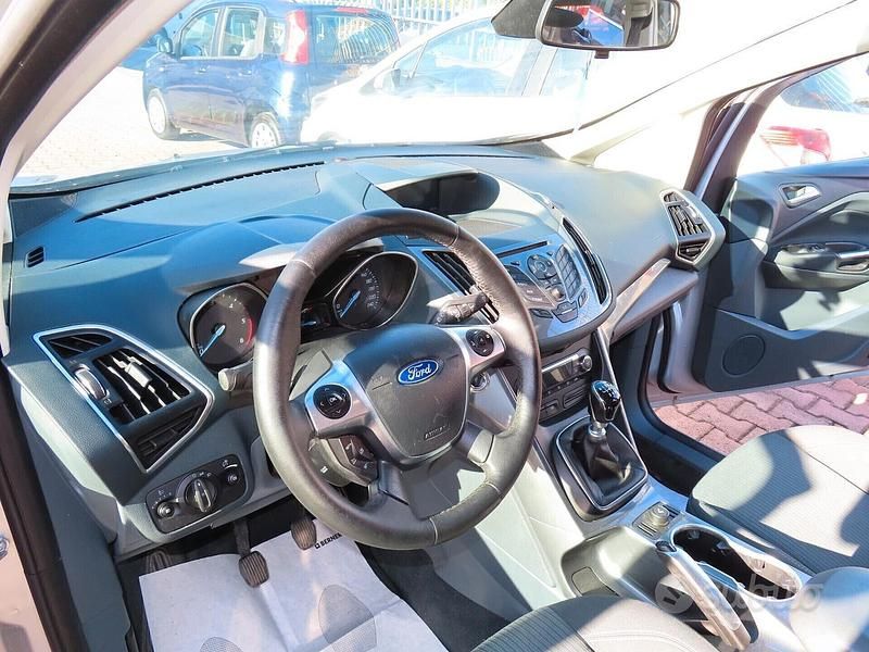 Usata Ford C-MAX Titanium 115 CV (84 kW) 2015 Grigio Monovolume