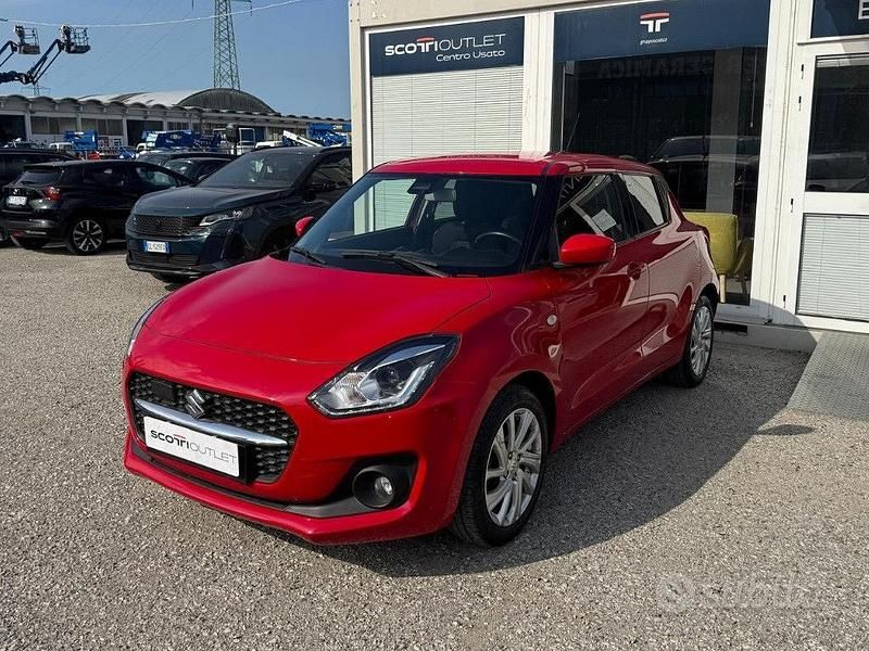 Usata Suzuki Swift Cool 83 CV (61 kW) 2021 Rosso Utilitaria