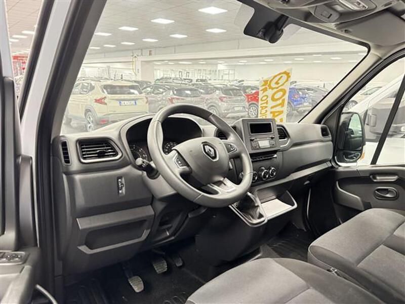 Usata Renault Master 135 CV (99 kW) 2021 Grigio chiaro Berlina