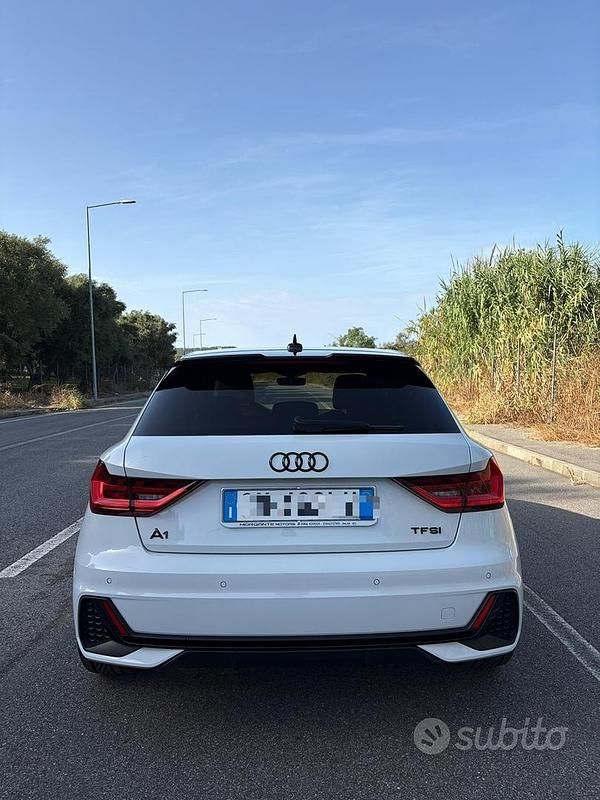 Usata Audi A1 110 CV (80 kW) 2022 Bianco SUV