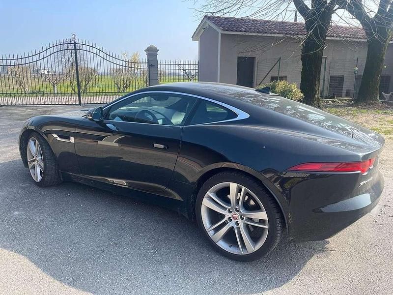 Usata Jaguar F-Type 340 CV (250 kW) 2016 Nero Coupé