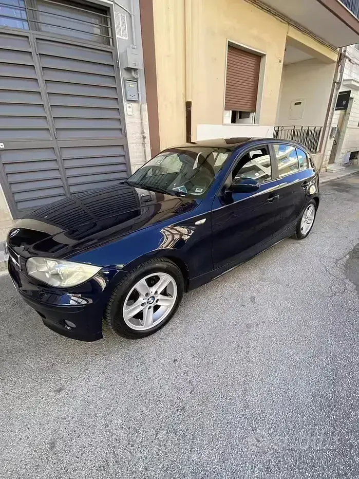 Usata BMW 120 163 CV (119 kW) 2005 Bluazzurro Utilitaria