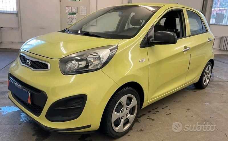 Usata Kia Picanto 67 CV (49 kW) 2014 Giallo Utilitaria