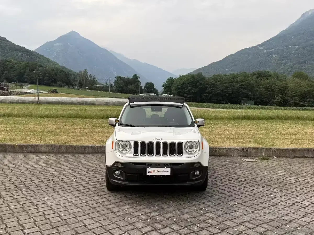 Usata Jeep Renegade Limited 140 CV (102 kW) 2019 Bianco SUV