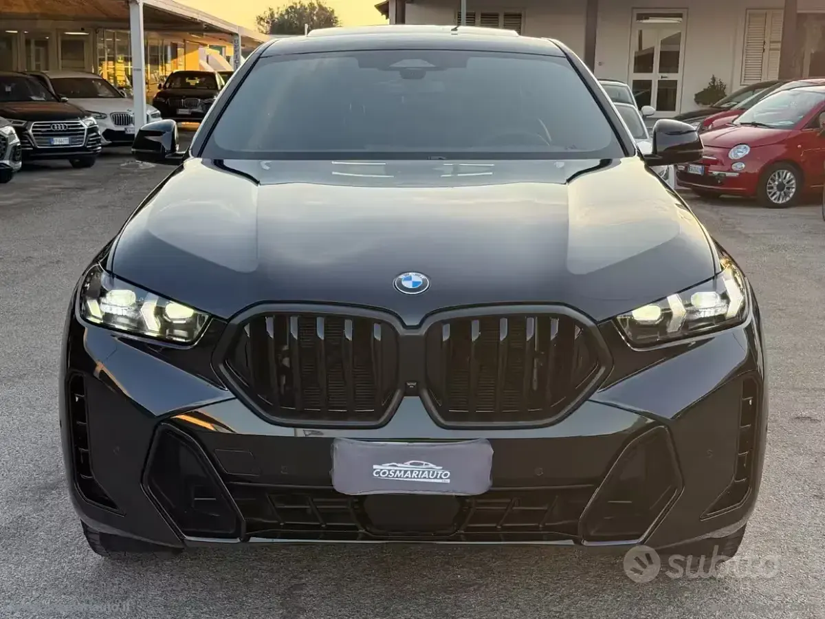 Usata BMW X6 M Sport 286 CV (210 kW) 2024 Blu/azzurro SUV