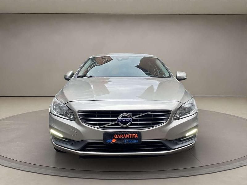 Usata Volvo V60 Momentum 136 CV (100 kW) 2013 Beige Station wagon