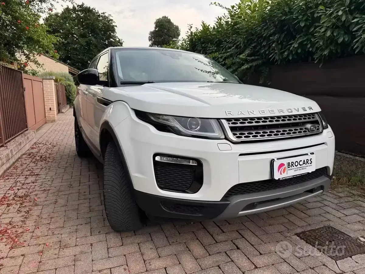 Usata Land Rover Range Rover evoque 150 CV (110 kW) 2019 Bianco SUV