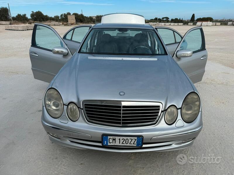 Usato 2003 Mercedes 220 2.2 Diesel 95 CV (1.900 €)