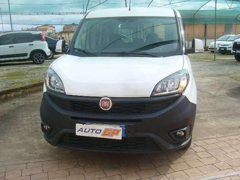Usata Fiat Doblò 95 CV (69 kW) 2019 Bianco Monovolume