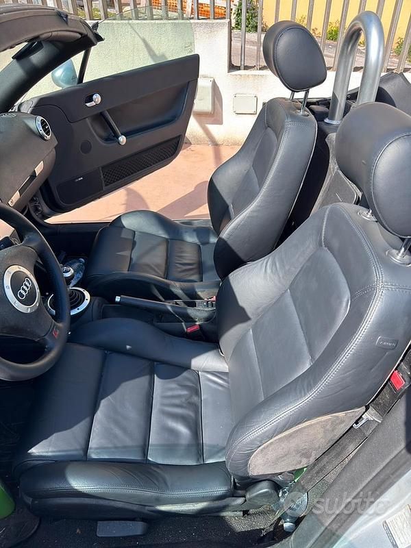 Usata Audi TT Roadster 180 CV (132 kW) 2000 Grigio Cabrio