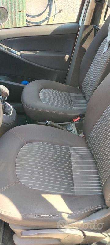 Usata 2010 Lancia Musa Monovolume | 4400 € (Molto cara) - Immagine 1/4