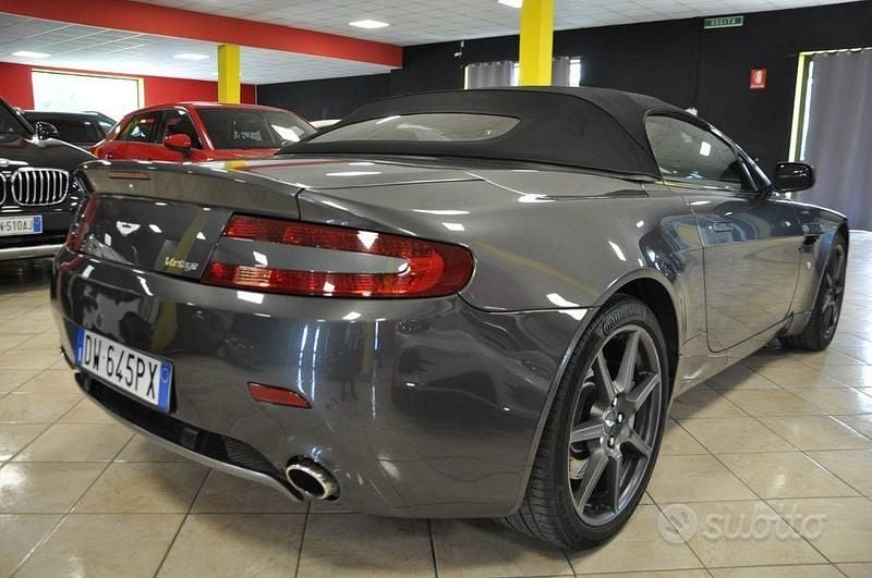 Usata Aston Martin V8 Vantage 385 CV (283 kW) 2009 Grigio Cabrio