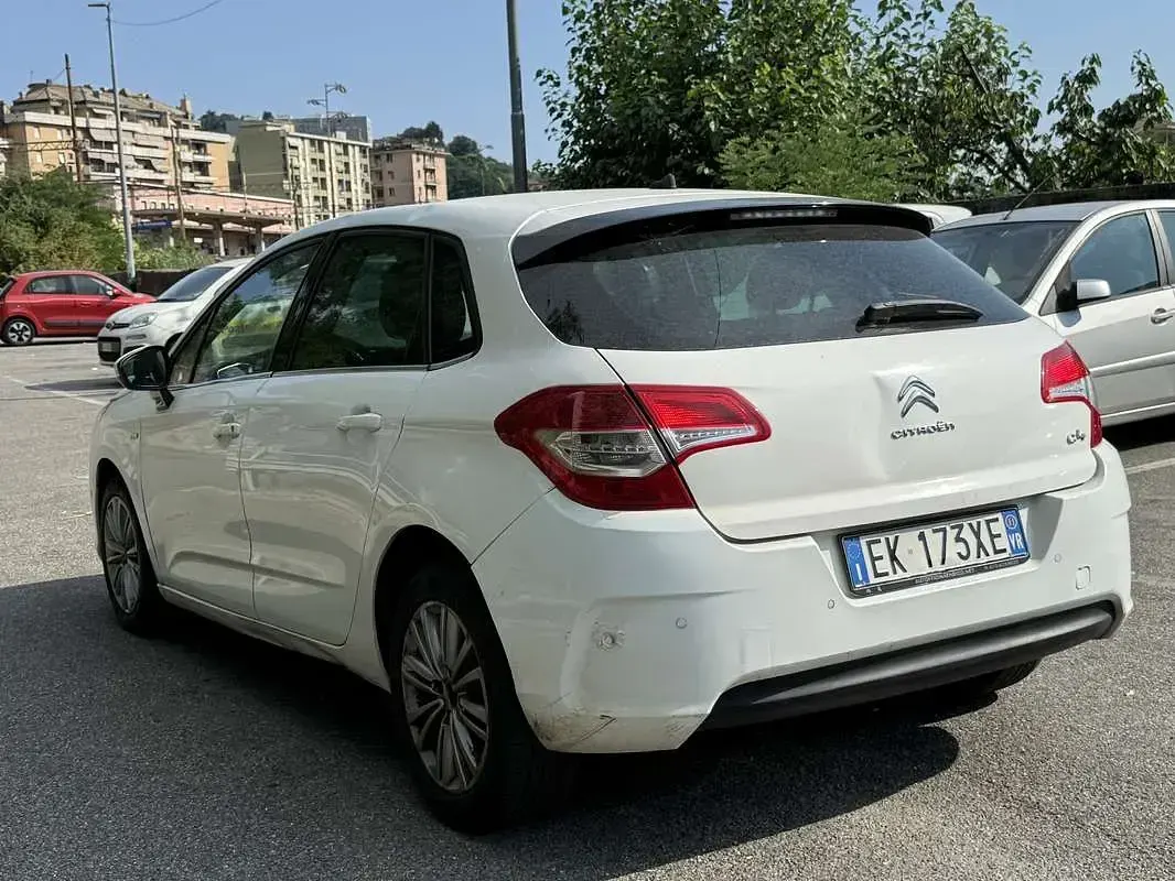 Usata Citroën C4 Exclusive 111 CV (81 kW) 2011 Berlina