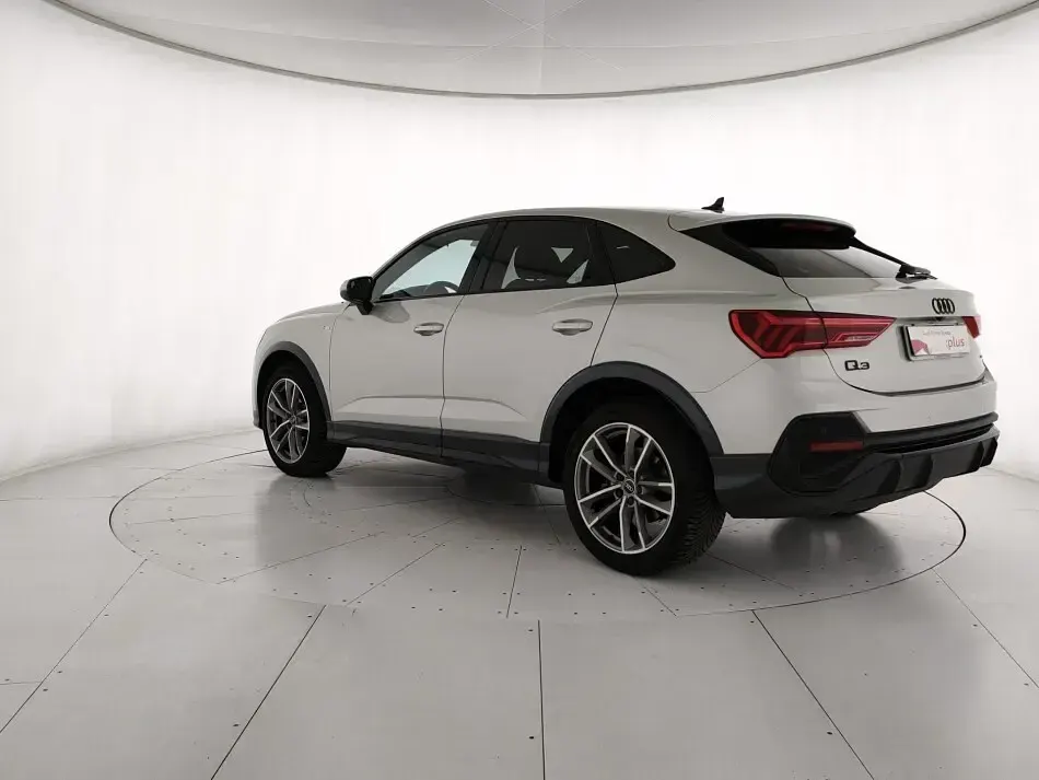 Usata Audi Q3 Sportback S-Line 193 CV (141 kW) 2025 Grigio SUV