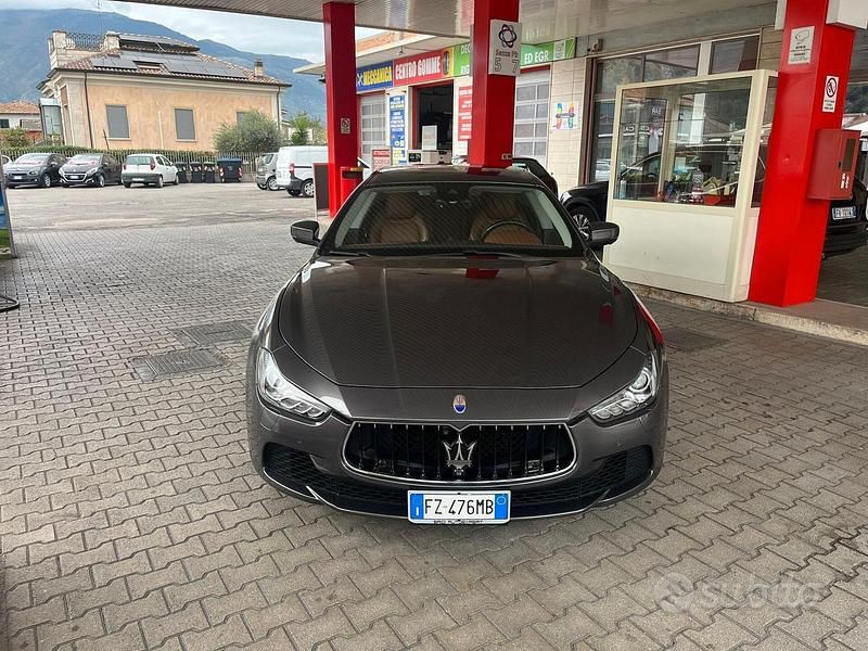 Usata Maserati Ghibli 275 CV (202 kW) 2017 Grigio Berlina