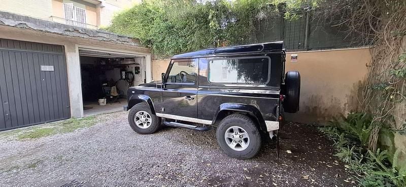 Usata Land Rover Defender 122 CV (89 kW) 2010 SUV