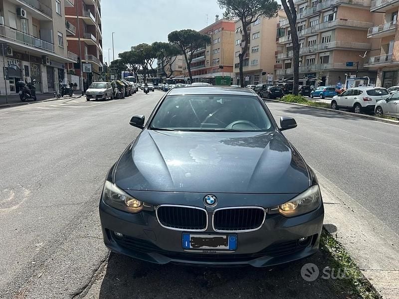 Usata BMW 318 143 CV (105 kW) 2014 Grigio Station wagon